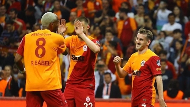 Galatasaray, Adana Demirspor karşısında geri döndü!