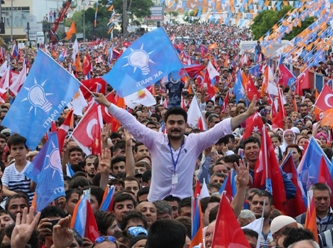 Demokrasi fazla geldi; AKP'lilerin yüzde 31,3'ü otoriter rejimde yaşamak istiyor