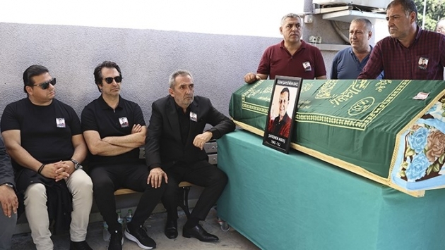 Yavuz Bingöl, annesinin cenaze töreninde İBB'ye tepki gösterdi