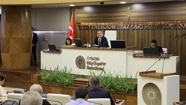 Antalya Büyükşehir Belediyesi, yandaş vakıflara verilen yurtları geri aldı