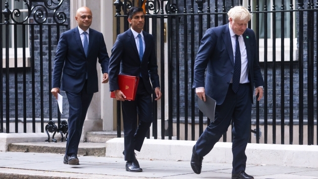 İngiltere Maliye Bakanı Sunak ve Sağlık Bakanı Javid istifa etti