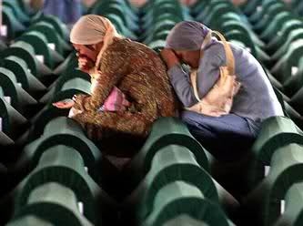 Srebrenitza katliamı'nın 27’nci yılında acılar hâlâ taze