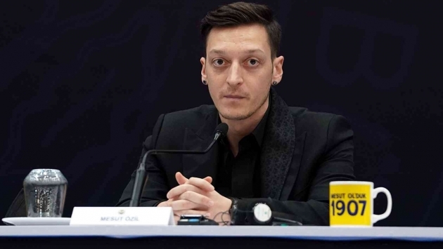 Fenerbahçe ile yollarını ayıran Mesut Özil'in yeni takımı belli oldu