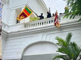 Sri Lanka devlet başkanı, arkasında batmış bir ülke bırakarak kaçtı