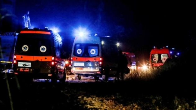 Askeri malzeme taşıyan uçak Yunanistan’ın kuzeyine düştü: Sekiz kişi hayatını kaybetti
