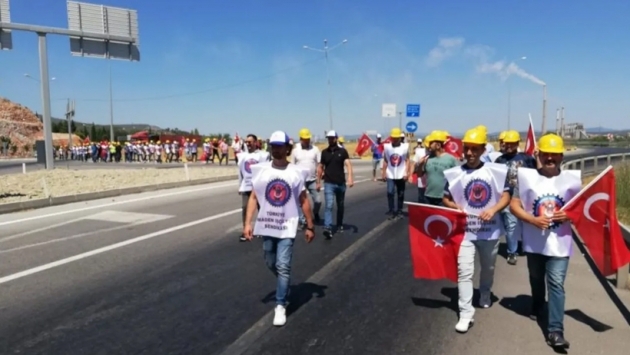 Özelleştirmeye karşı Ankara yürüyen madencilere jandarma engeli
