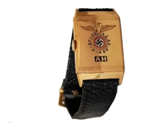 Hitler'in 'saati' açık artırmada 1,1 milyon dolara satıldı