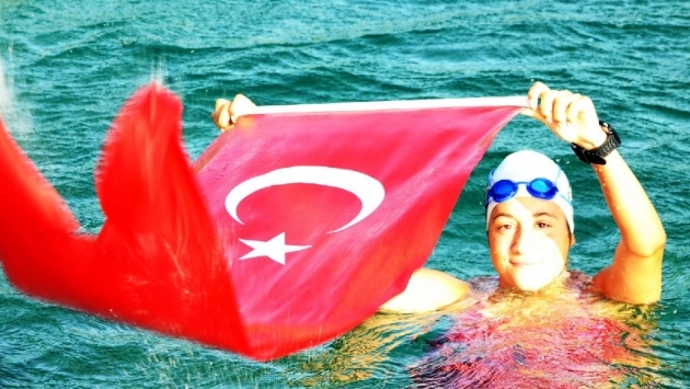 Ayşe Türkoğlu, Manş Denizi’ni geçen en genç Türk kadın sporcu oldu