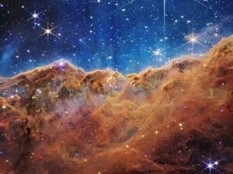 James Webb Teleskobu Cartwheel Galaksisi’ni görüntüledi