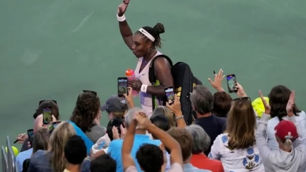 Serena Williams ilk turda veda etti