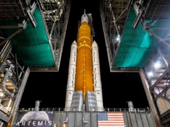 NASA'nın yeni uzay aracı Artemis, ay yolculuğuna hazır