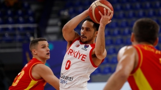 Türkiye, Eurobasket’e galibiyetle başladı