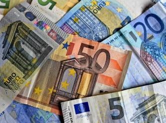 Euro, 20 yılın en düşük seviyesine indi!