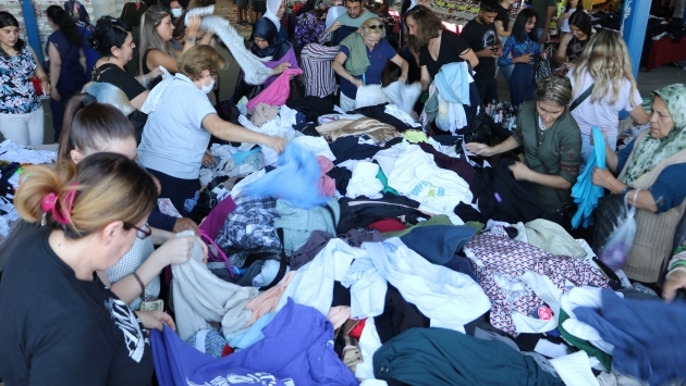 Bulgar vatandaşlar alışveriş için Edirne'ye akın ediyor