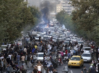 İran'daki protestolarda ölü sayısı 100'ü geçti