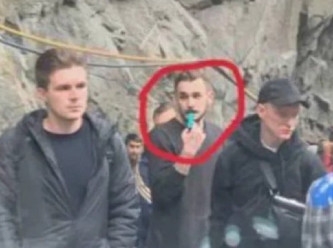 Savaş çığırtkanı Rus Youtuber, seferberlikten kaçarken görüntülendi