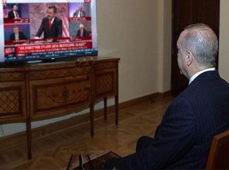 'Erdoğan iki TV kanalını izleyip direkt müdahale ediyor'