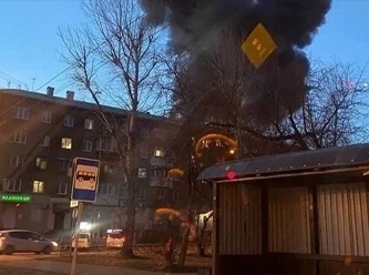 Rusya’da bir uçak kazası daha: Yine bir binanın üzerine düştü