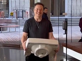 Elon Musk'ın  Twitter merkezine girişi olay oldu
