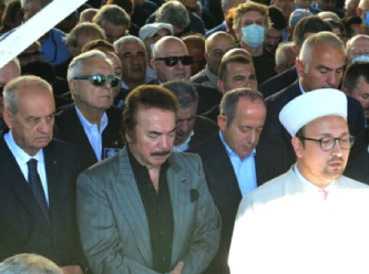 Halit Kıvanç'ın cenazesinde Orhan Gencebay rezaleti