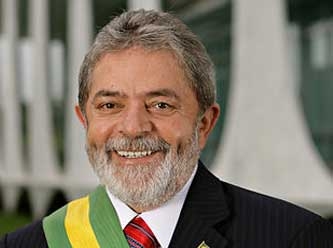 Brezilya'da seçimi Lula da Silva kazandı