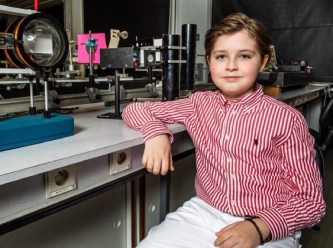 12 yaşındaki ‘Küçük Einstein’ doktoraya başlıyor