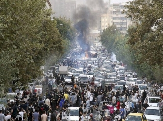 İran’da Cuma çıkışı 16 gösterici öldürüldü, onlarca kişi yaralandı