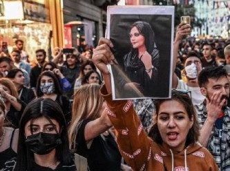 Artan baskılara rağmen İran'da protestolar dinmiyor