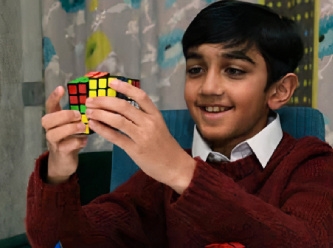 11 yaşındaki Yusuf Şah'ın IQ'su Hawking'den yüksek çıktı