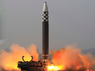 'ABD, Kuzey Kore'nin fırlattığı kıtalararası balistik füzenin menzilinde'