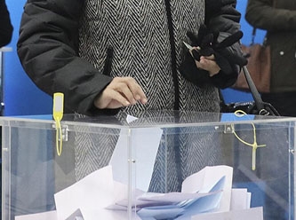 Kazakistan'da cumhurbaşkanlığı seçimleri başladı