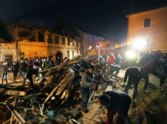 Depremde ölenlerin sayısı 162'ye çıktı