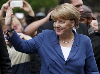 Merkel: Ukrayna konusunda AB beni yalnız bıraktı