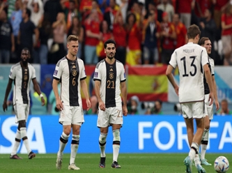 Almanya umudunu son maça taşıdı