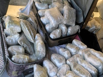 Vakıfı üniversitesinin aracında 74 kilo uyuşturucu bulundu