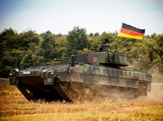 Alman ordusunda şimdi de Puma skandalı