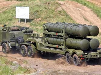 Rusya’dan S-400 ve İskender füzeleri Minsk’e nakledildi