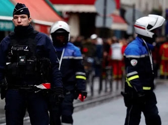 Paris'te gergin bekleyiş: Yeni gösteriler bekleniyor