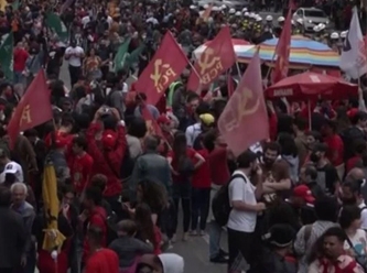 Brezilya 'demokrasi' dedi: Başkan Lula'ya destek yürüyüşü
