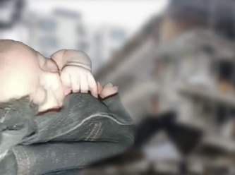 2 aylık bebek enkazdan 48 saat sonra parmağını emerek çıktı