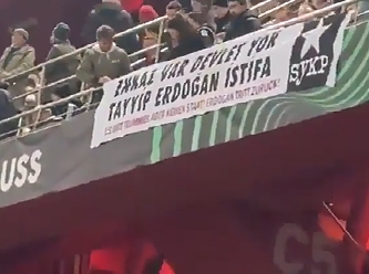 Trabzonspor maçında 'Tayyip Erdoğan İstifa' pankartı açtılar