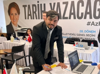 Popüler Youtuber Arif Kocabıyık, İYİ Parti’den milletvekili aday adayı oldu