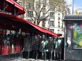Fransız göstericiler Macron'un favori restoranını hedef aldı
