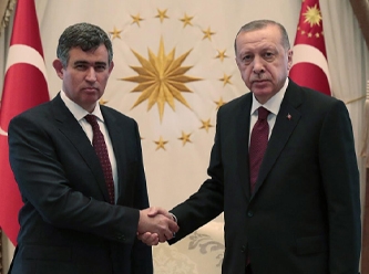 Erdoğan'ın büyükelçi yaptığı Feyzioğlu, kıraathanede AKP'ye oy istedi