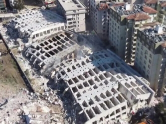 Depremde yıkılan Rönesans Rezidans’ta 53 kişi hala kayıp