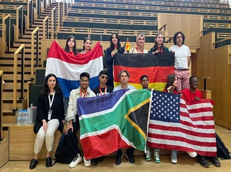 Hollanda'daki SIOZ okulu öğrencilerinden büyük başarı