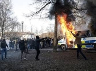 İsveç polisinden bu kez de Tevrat ve İncil yakmaya izin