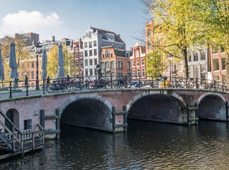 Turistten bıkan Amsterdam bakın ne karar aldı