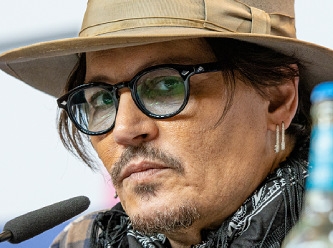 Johnny Depp intihar mı etti?