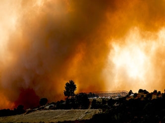 Yunanistan'da yangınlar: Rodos'un yüzde 10'u yandı